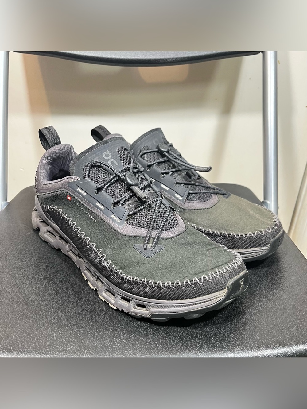 On Cloudaway 2 Mens Water Resistant Running Hiking Shoes Size 10 Black Eclipse